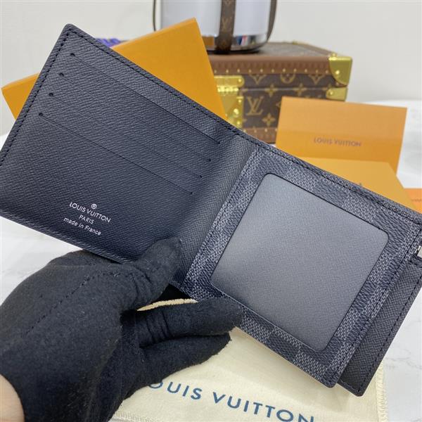 2026122105436173 600